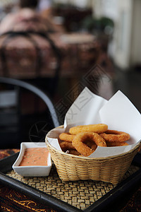 洋葱环意大利食品美食油炸食物面糊桌子面包屑戒指小吃午餐蔬菜图片