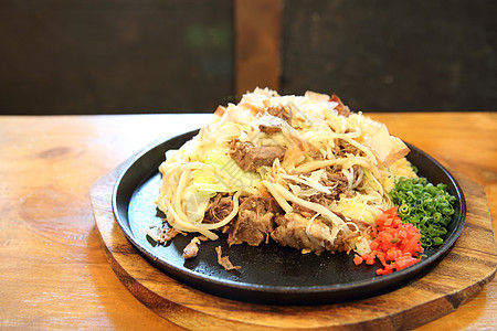 日日美菜 炸面午餐筷子油炸食物猪肉家庭餐厅面条美食章鱼图片