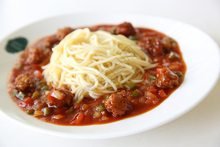 意大利面肉丸传统食谱香菜面条牛肉盘子美食餐厅食物午餐图片