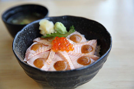 鲑鱼寿司大米食物鱼片盖饭鱼子教师盘子烹饪大学美食海鲜图片