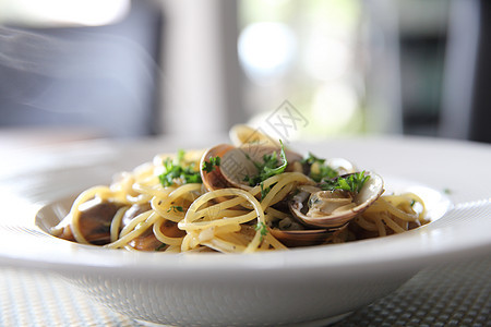 意大利面条 蛤和辣椒蛤蜊饮食海鲜盘子贝壳午餐烹饪美食食物营养图片