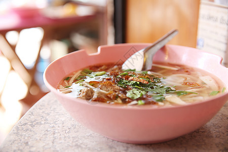 越南面条肉汤牛肉食物白色香菜洋葱辣椒筷子美食蔬菜图片