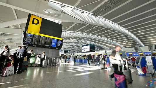 伦敦希思罗机场  2017年9月15日行李商用飞机时间游客加载商业木板建筑商务飞机图片
