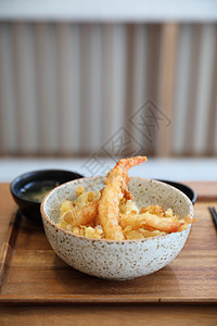 炸虾瓜加大米日本菜蔬菜生活午餐食物美食服务大学海鲜盘子木头图片
