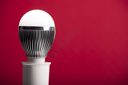 支架上的 LED 灯泡持有者技术宏观反光板生态白色电气冷却器力量电子产品背景图片