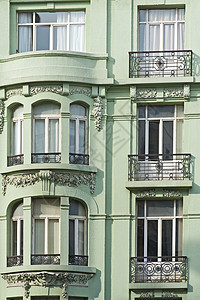 公寓楼外墙外墙飘窗住宅绿色栏杆框架窗户住房建筑学阳台房子图片