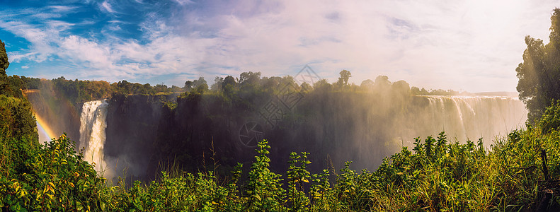 津巴布韦赞比西河上的维多利亚瀑布全景风景生态蓝色观光阳光力量流动荒野旅游热带图片
