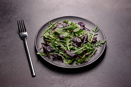 健康食品 沙拉混合与青菜 菠菜 牛血 甜菜叶和微绿水果叶子食物餐厅水芹小吃美食饮食沙拉菜单图片