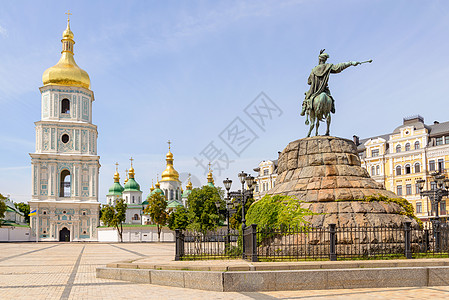 基辅圣索菲亚教堂旅行艺术宗教城市正方形地标天炉文化青铜天空图片