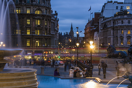 蓝色时分的特拉法加广场 伦敦建筑学喷泉画廊城市观光建筑旅游旅行英语地标图片