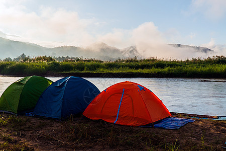 山区旅游帐篷露营睡眠橙子荒野场景生长日落假期情况风景天空图片