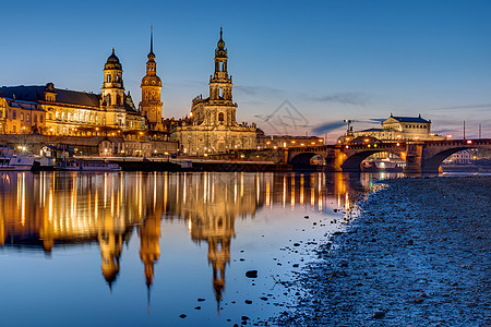 德累斯顿历史中心日落天空教会反射教堂大教堂宫廷城市地标景观全景图片
