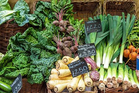 英国鹦鹉 菜 沙豆卷心菜和其他蔬菜图片