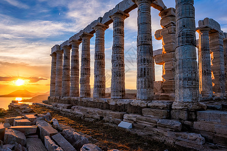 波塞冬寺庙在希腊日落时 在索尼奥角废墟胜地旅游古董柱子石头神话地标天空纪念碑海岸图片