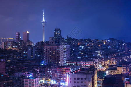 黄昏时的澳门塔夜景反射摩天大楼蓝色场景建筑建造大厦天堂地标景观图片