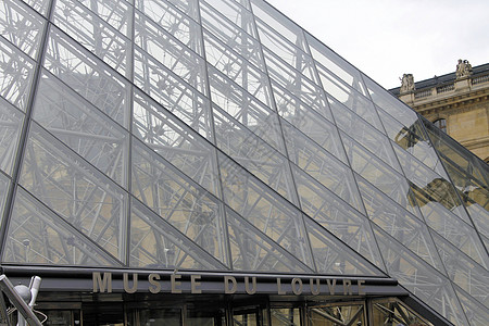 大型博物馆旅游地标百叶窗金字塔艺术数字玻璃三角形多赛城市图片
