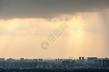 成都天际空中观 天空戏剧化图片