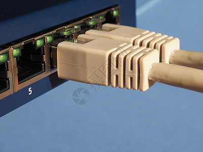 配有 RJ45Ethernet 插件端口的调制解调器路由器开关局域网通讯插头网络电子产品电脑技术计算社会互联网图片