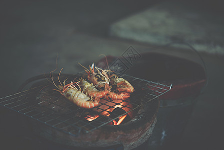 市场上的灰虾干淡水大虾牛扒街道派对木炭美食海洋烹饪营养饮食午餐图片