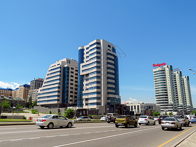 阿拉木图大道天空场景交通建筑学建筑街道房子季节旅行城市图片