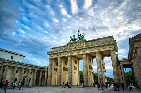 德国柏林勃兰登堡门正方形地标柱子建筑首都吸引力纪念馆建筑学天空旅游图片