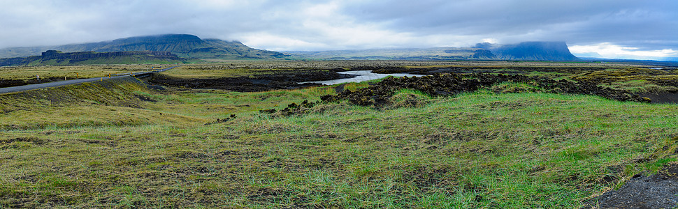 附近的乡村和地貌旅游爬坡全景绿色岩石黑色戒指风景教堂天空图片