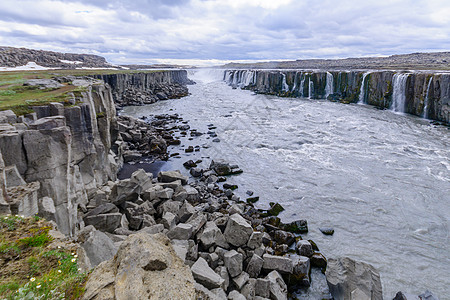 Selfos自瀑瀑布 冰岛东北部溪流美丽地标石头瀑布天空巨石力量爬坡旅行图片