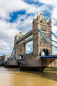 在英国伦敦的塔桥 日落 云彩美丽景观历史天空石头纪念碑首都运输建筑学吸引力国家图片