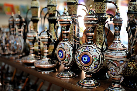 土耳其纪念品的商店摊台店铺制品工艺火鸡展示文化市场旅行杯子气氛背景图片