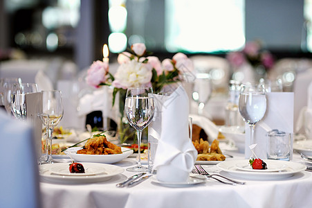 为事件方设定的表格菜单婚礼眼镜桌布蜡烛餐饮桌子银器名片派对图片