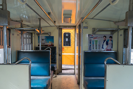 泰国火车的客舱机器引擎货运服务工程交换运输速度滚动铁路图片