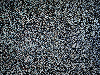 tv 上的静态噪音信号黑与白失谐播送黑色屏幕模拟白色电视图片