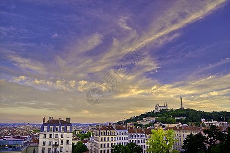 法国里昂圣母院教会历史性天空地标城市日落建筑旅行景观大教堂背景图片