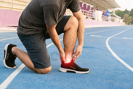 赛跑者锻炼脚踝关节骨耐力肌腱膝盖身体运动症状按摩跑步速度成人背景图片