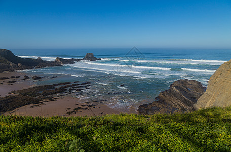 大西洋岩石海岸视图海洋旋转海滩假期蓝色海浪天气薄雾风景悬崖图片