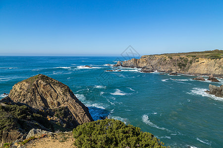 大西洋岩石海岸视图旅行海洋天气旅游季节海浪风景悬崖全景假期背景图片
