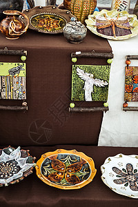 传统罗马尼亚手工陶瓷市场文化罐头餐具杯子水壶纪念品陶器乡村制品工作图片