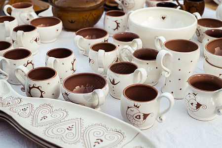 传统罗马尼亚手工陶瓷市场制品文化工艺罐头社论水壶黏土乡村餐具陶器图片