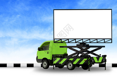 汽车绿色卡车 LED 面板上的广告牌空白 用于标志广告隔离在背景天空 大横幅和广告牌路边广告大图片