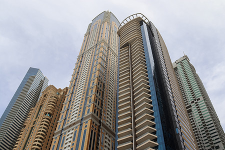 迪拜市中心的豪华现代摩天大楼 United Ar天际住宅天空公寓建筑全景日落戏剧性码头建筑学图片