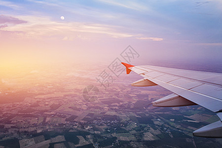 翅膀的图像平面窗户空气喷射引擎运输土地旅行气氛飞机地平线图片