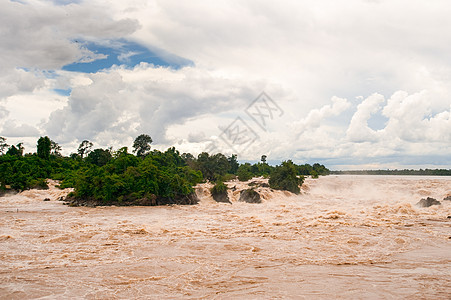 在Cacamasak南部的Phophheng河或Mekong河中石头丛林讨论公园岩石游客热带瀑布溪流森林图片