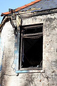 发生意外家庭火灾后房屋财产的残骸被烧毁公寓房子房地产街道危险服务安全风险城市公益图片