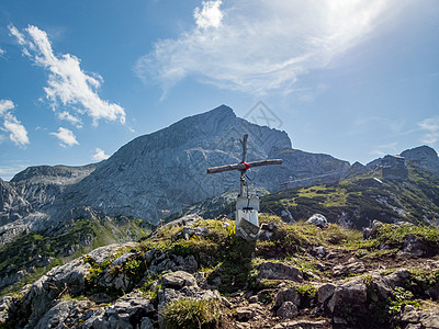 附近的阿尔卑斯山经渡月保险丝高山危险高度登山旅游娱乐保险冒险旅行图片
