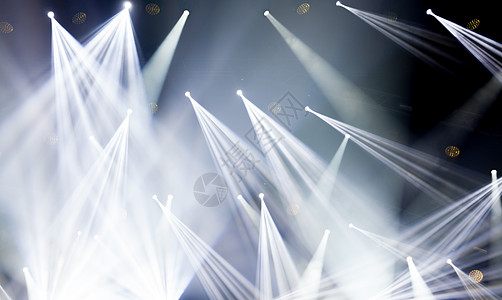 演唱会的舞台灯照明 照明设备岩石人群团体派对居住乐队观众扇子舞蹈音乐家图片