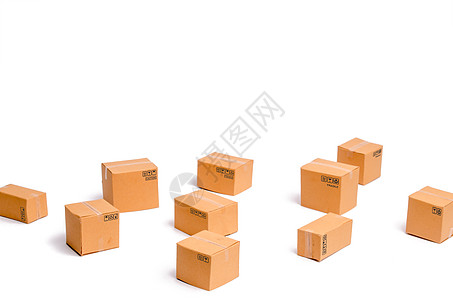 在白色背景上的纸板箱 包装货物 向客户发送订单的概念 成品及设备仓库 搬到另一所房子 发货管理邮件纸板船运纸盒信使财产货运运输导图片