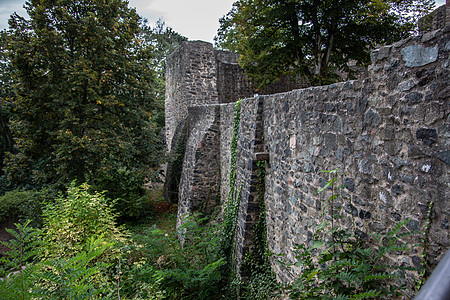 达姆施塔特附近的弗兰肯斯坦堡垒墙壁防御城堡遗迹魔术师城垛石工图片