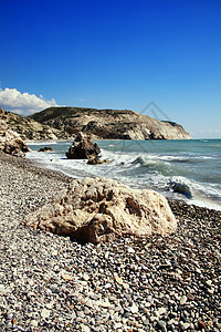 Aphrodites Rock 塞浦路斯 一个流行旅游目的地的海岸线l海滩海岸支撑岩石天空蓝色假期场景旅行新月图片