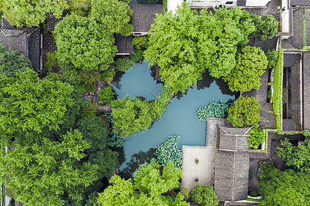 中国苏州花园古老传统园圃的空中飞行观光宫殿公园阴影寺庙游客遗产树木天线文化图片