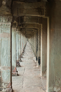 柬埔寨吴哥瓦特寺庙综合区 十字路口有重复的拱门图片